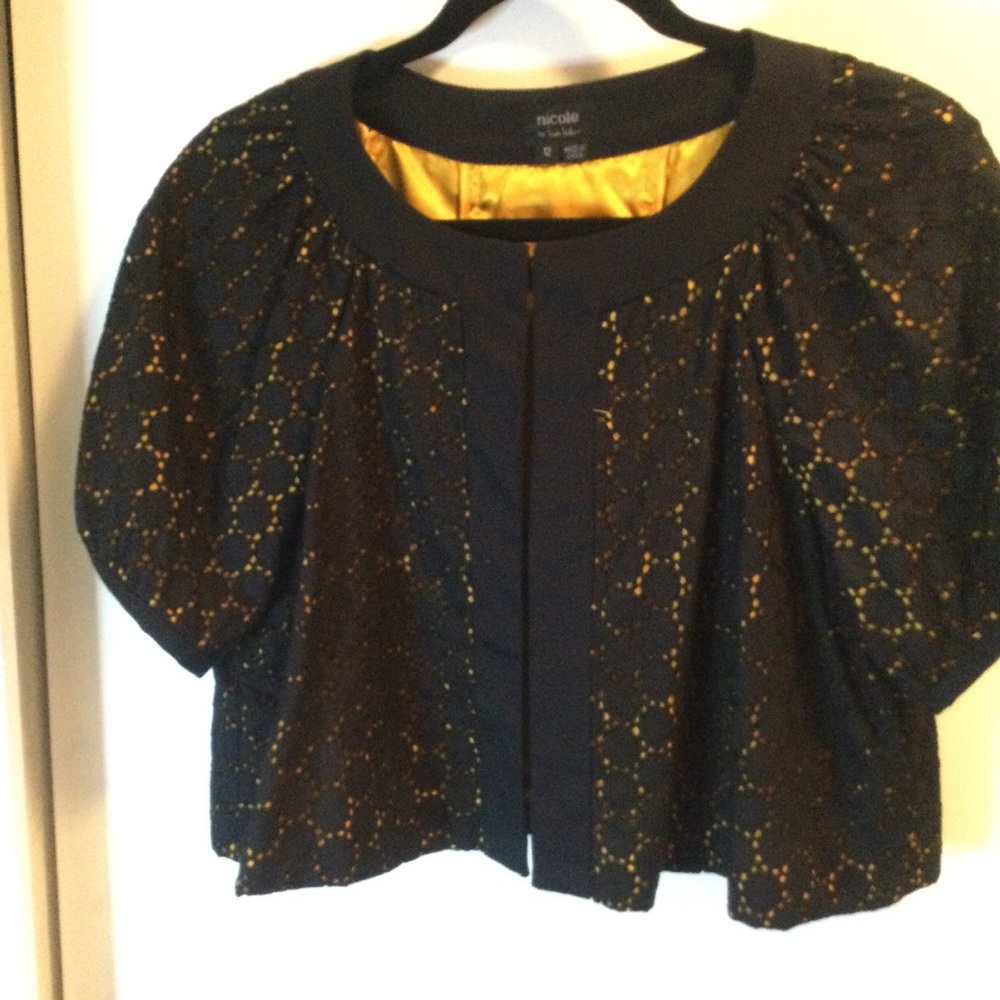 NICOLE MILLER SHORT SWING JACKET BLACK GOLD size 12. EUC